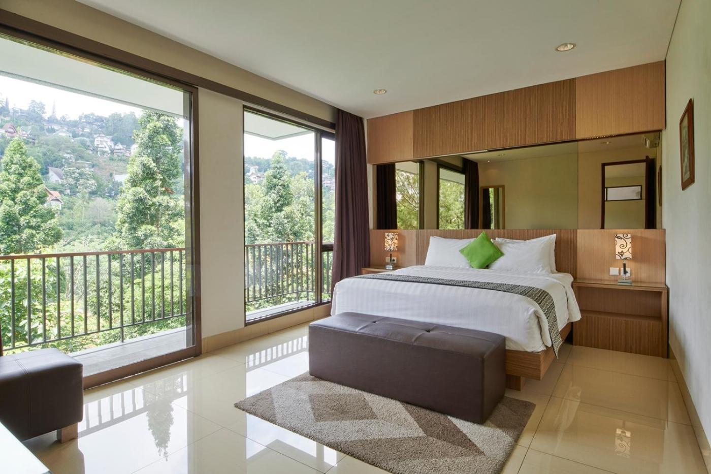 Tulip Hill View Villa 5 Bedrooms With A Private Swimming Pool Bandung Exterior photo